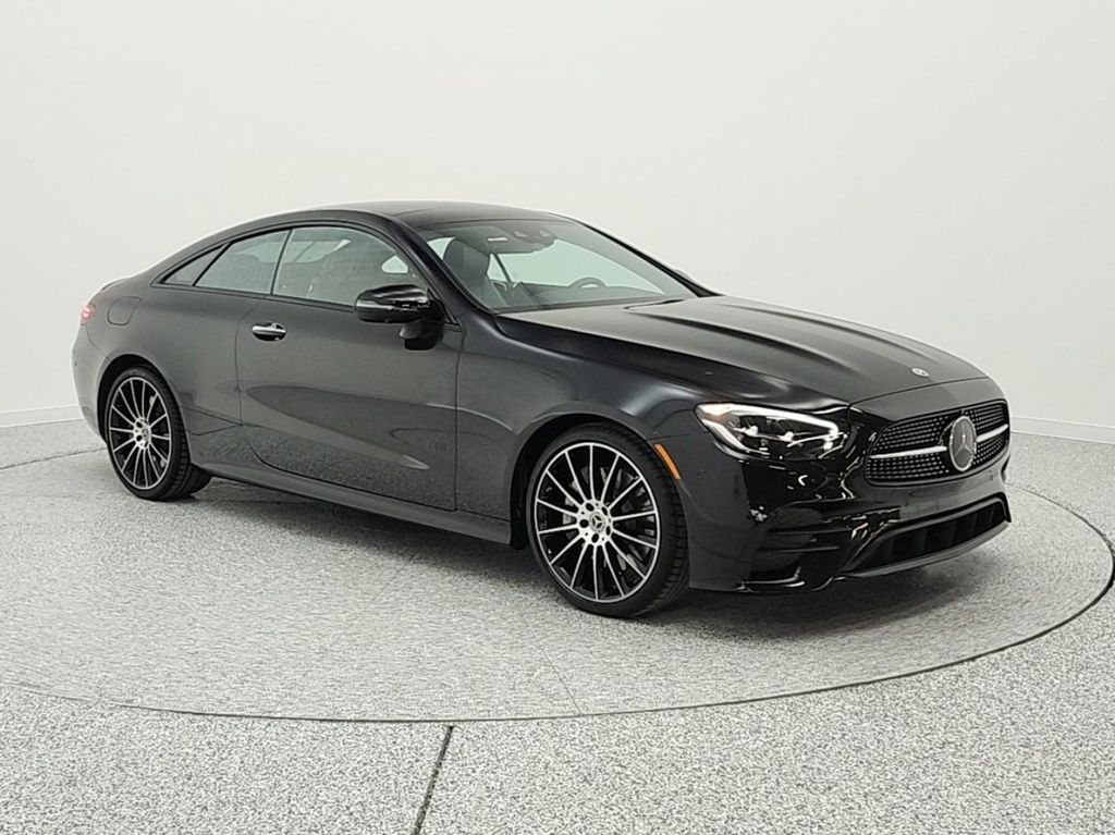 MERCEDES-BENZ E-CLASS - 3