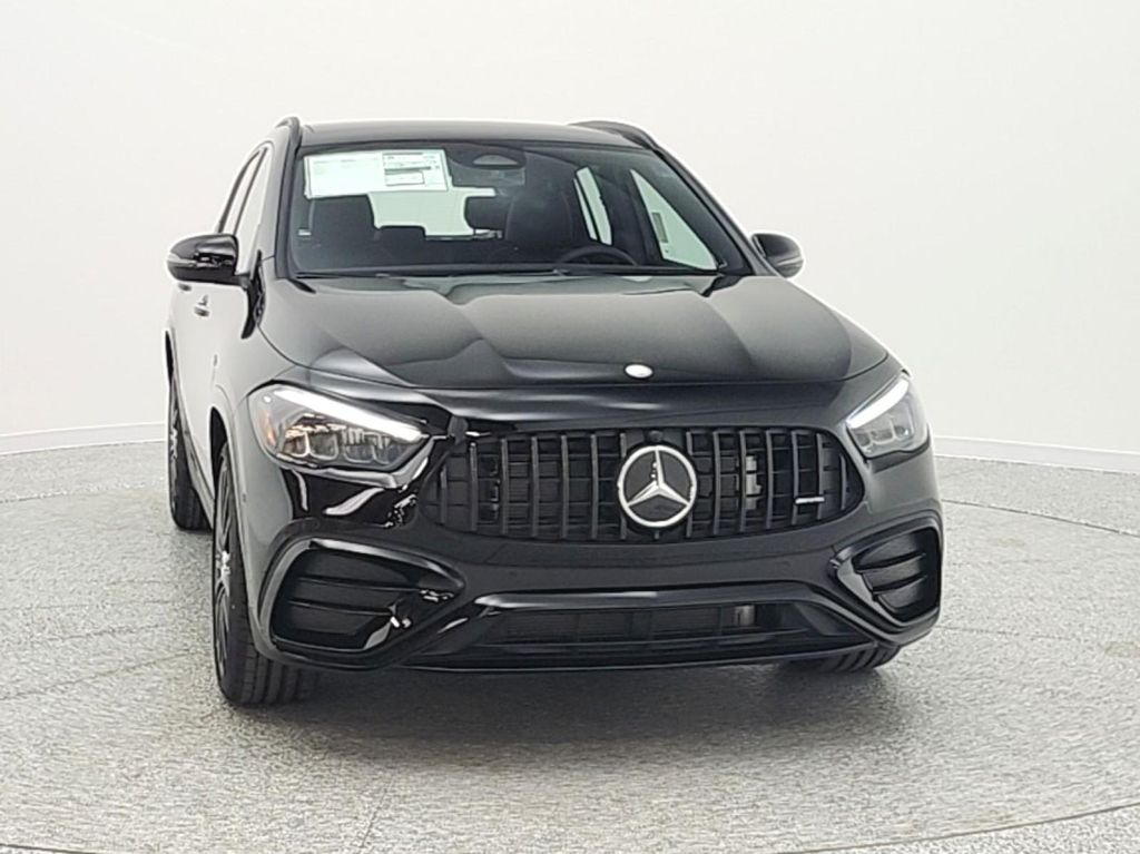 MERCEDES-BENZ GLA-CLASS AMG - 2