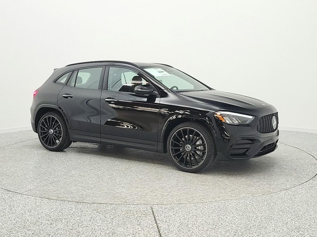 MERCEDES-BENZ GLA-CLASS AMG - 3