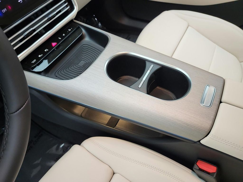 2027 Mercedes-BENZ CLA 照片 9