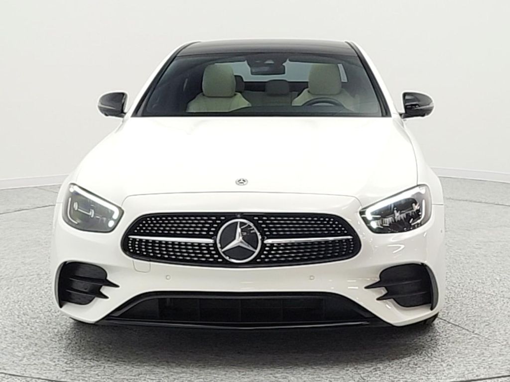 MERCEDES-BENZ E-CLASS - 2