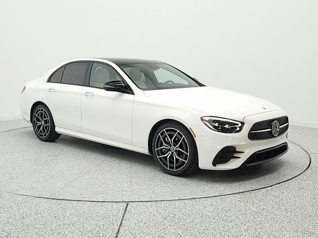 MERCEDES-BENZ E-CLASS - 3