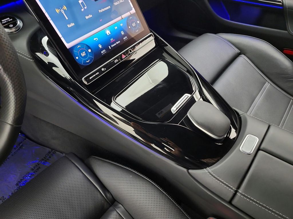صورة مصغرة 11 لـ 2024 Mercedes-BENZ AMG GT 63 BASE
