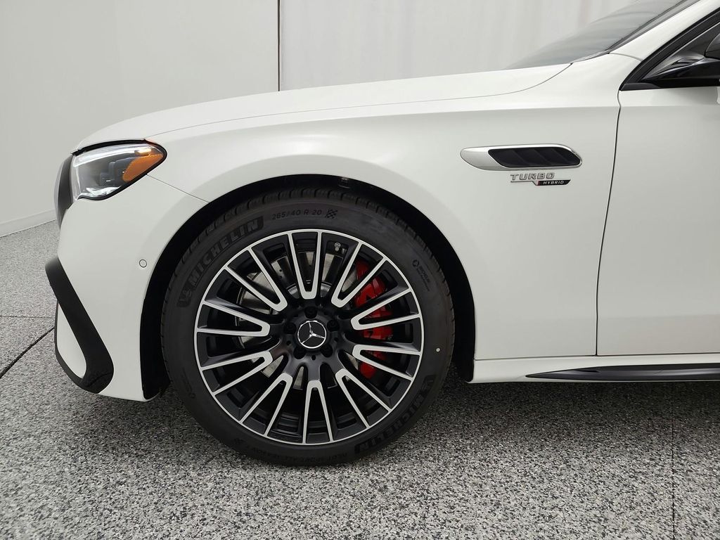 2026 Mercedes-BENZ AMG E 53 E 4MATIC+ — миниатюра 13