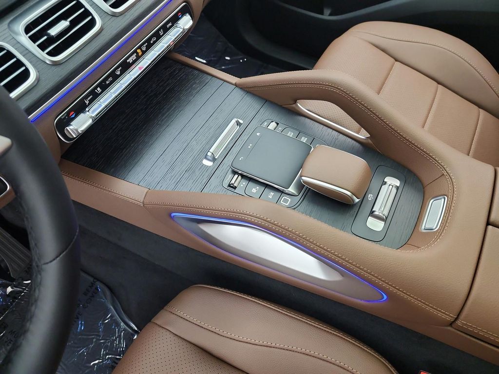 2026 Mercedes-BENZ GLS 照片 9