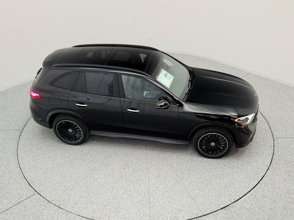 2026 Mercedes-BENZ GLC — миниатюра 19