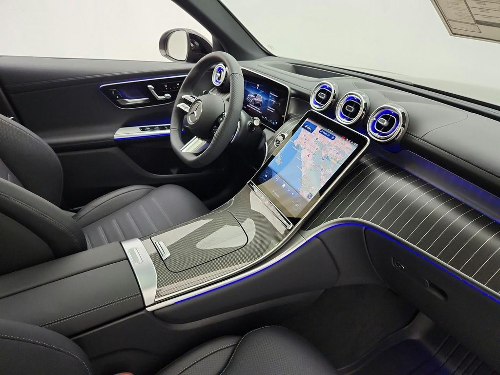 2026 Mercedes-BENZ GLC — миниатюра 13