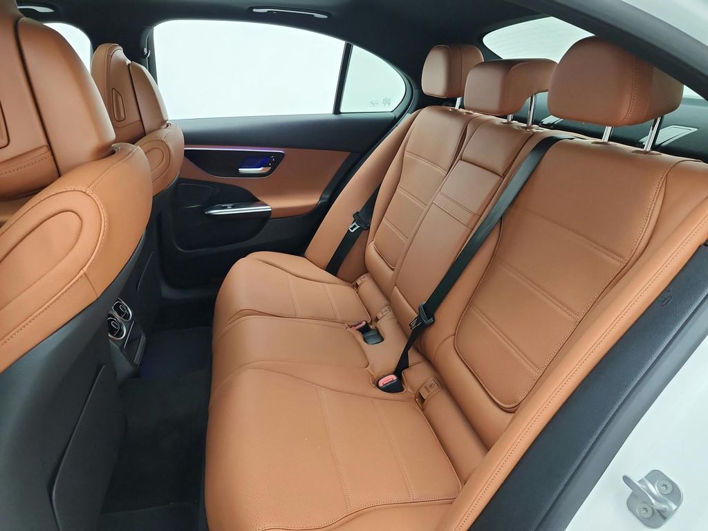 2026 Mercedes-BENZ C-CLASS — миниатюра 11