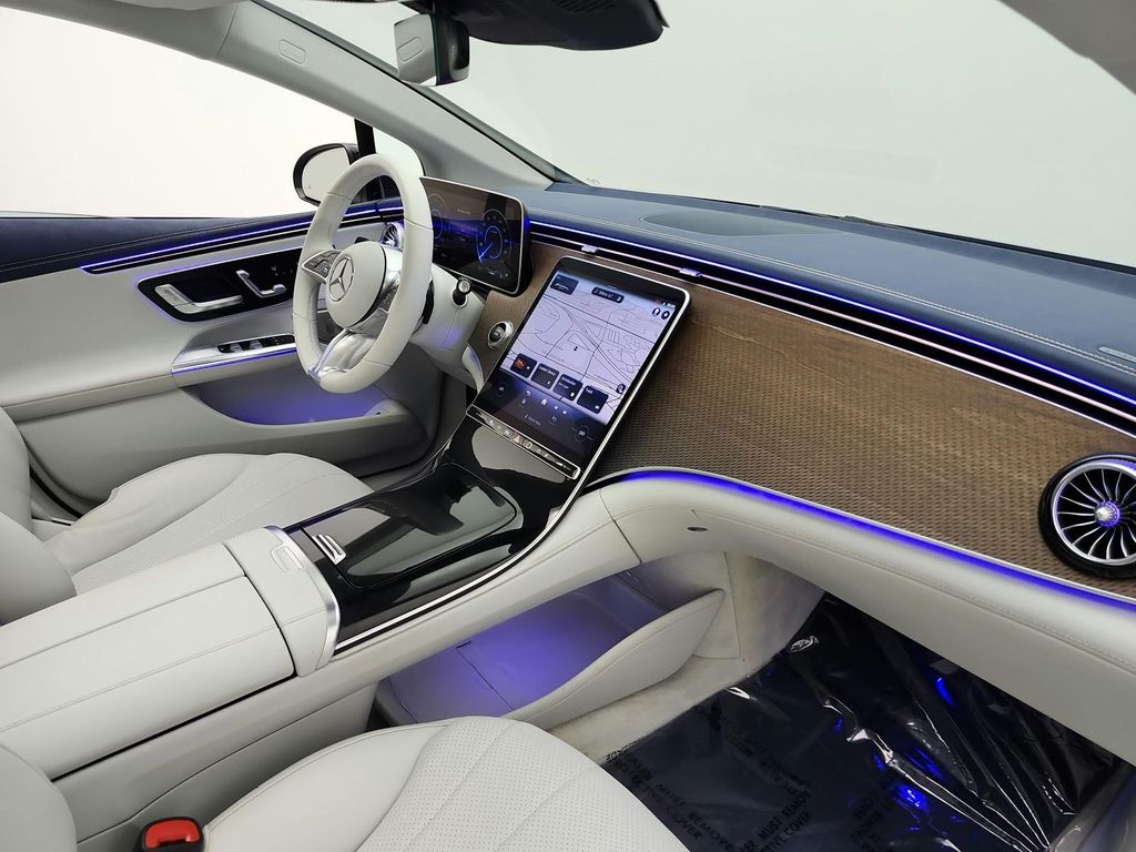2023 Mercedes-BENZ EQE — миниатюра 21