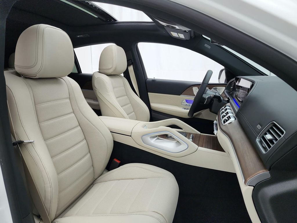 2026 Mercedes-BENZ GLE — миниатюра 15