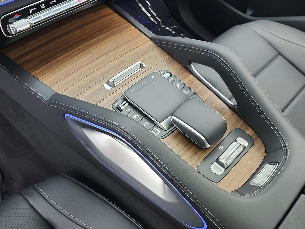 MERCEDES-BENZ GLS - 9