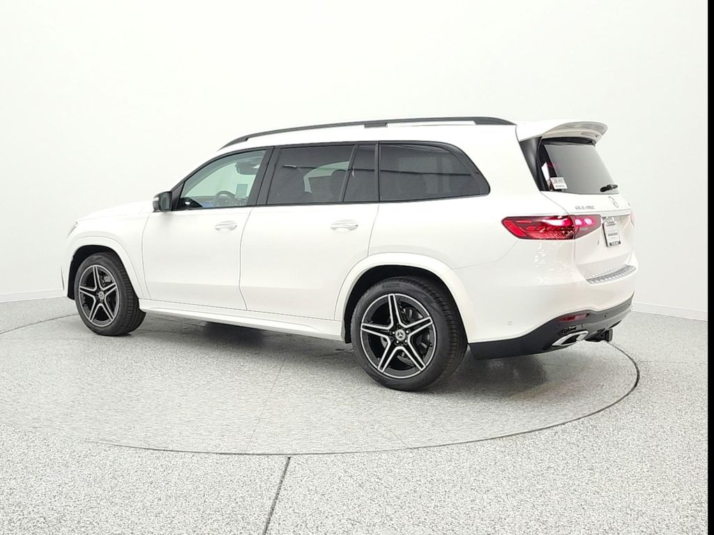 MERCEDES-BENZ GLS - 7