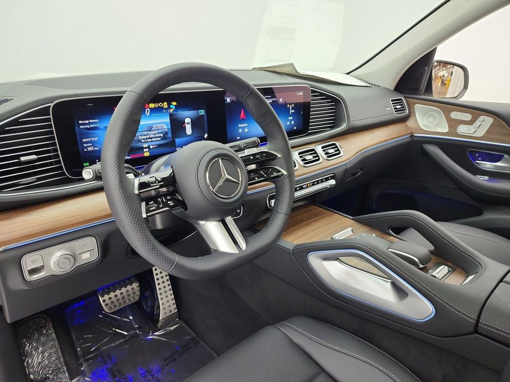 MERCEDES-BENZ GLS - 10