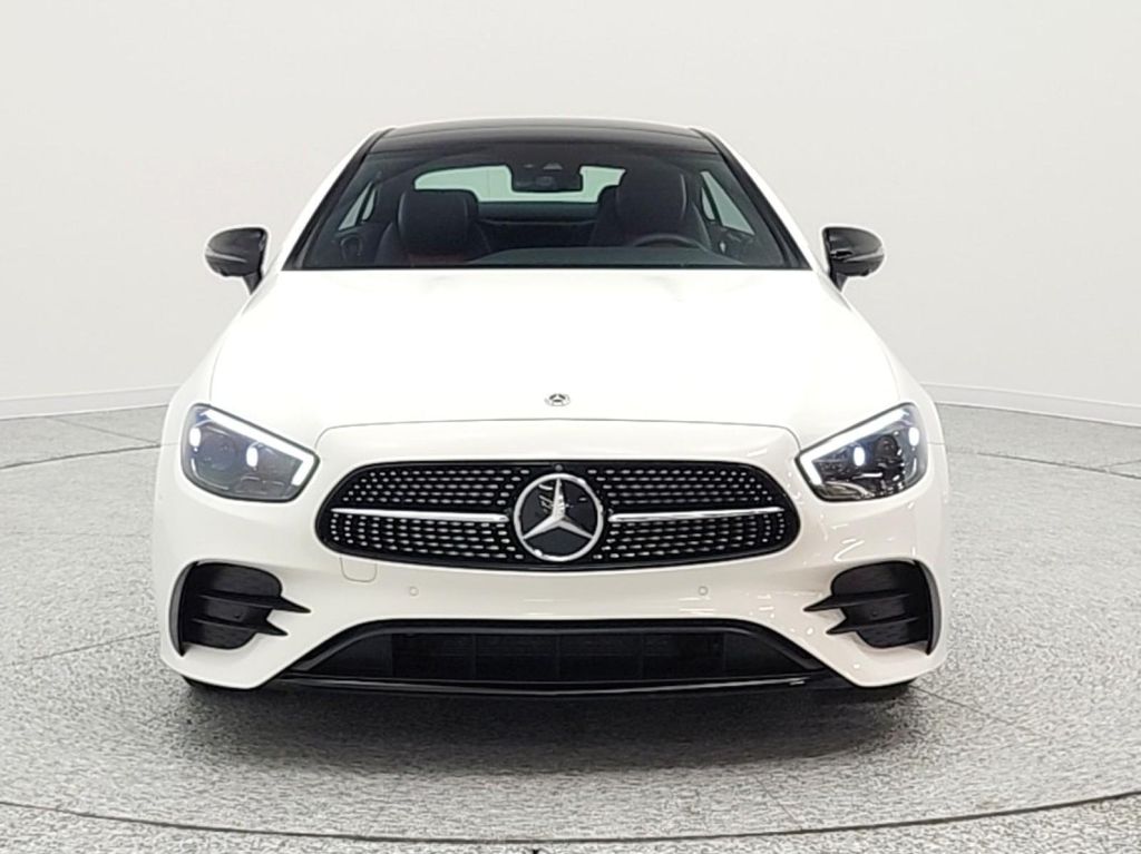 MERCEDES-BENZ E-CLASS - 2