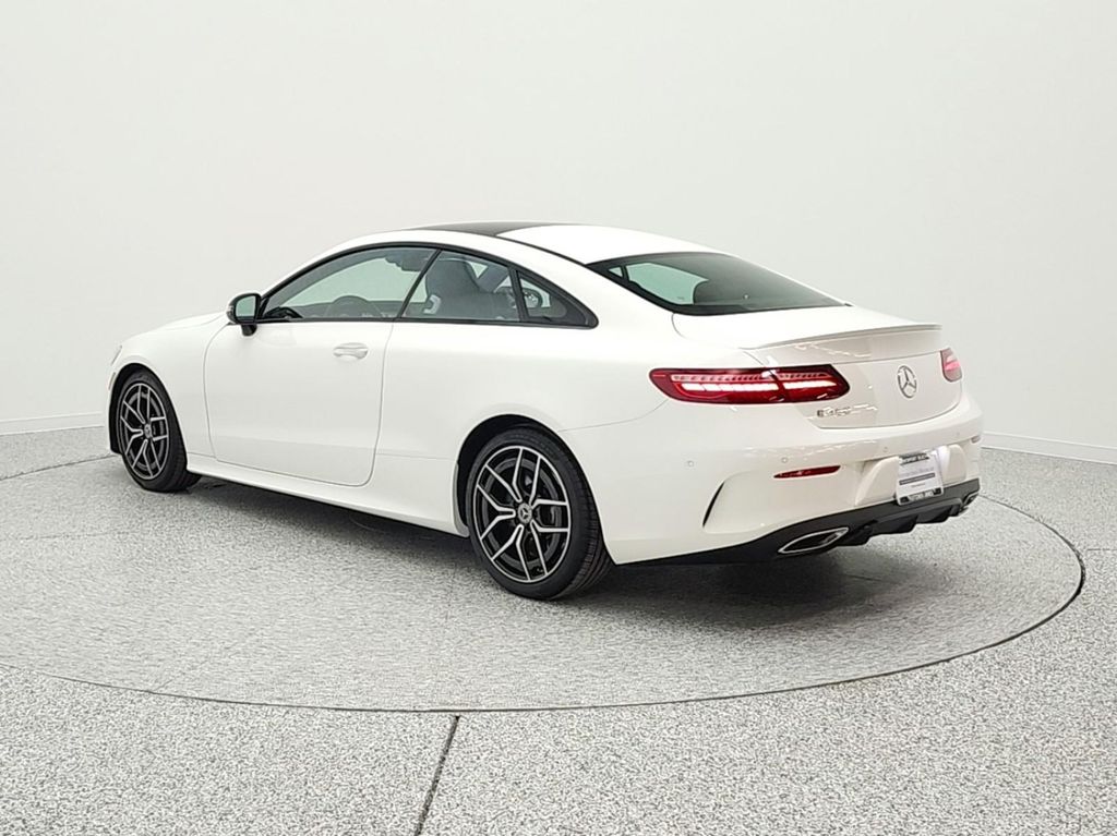 MERCEDES-BENZ E-CLASS - 7