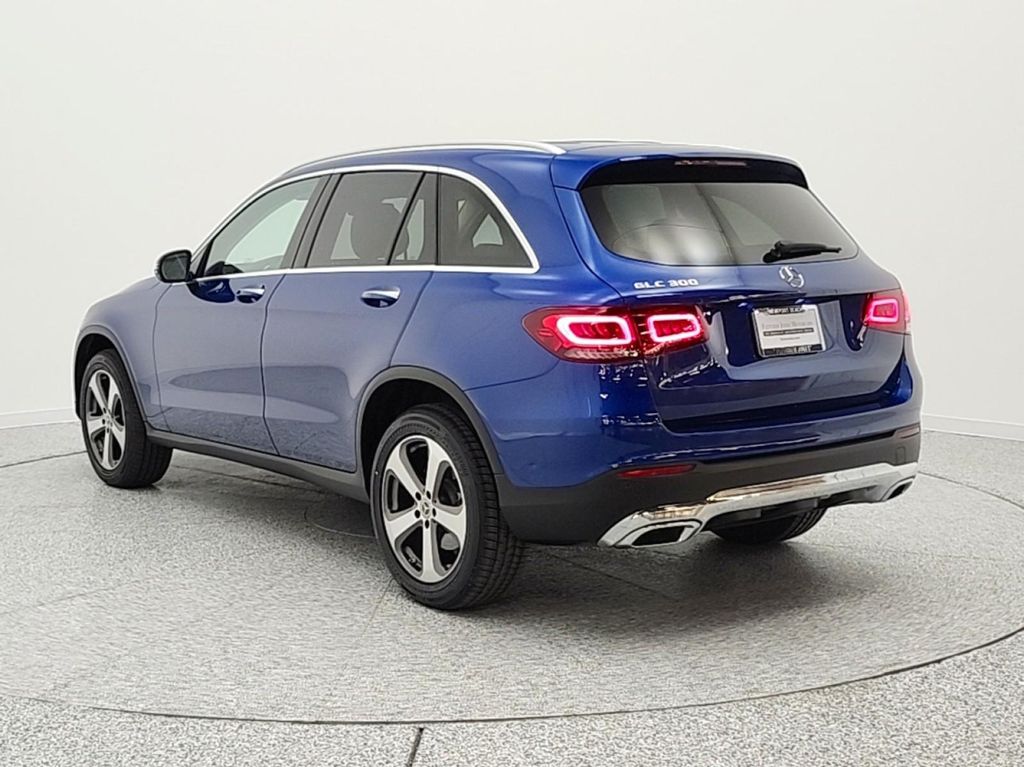 MERCEDES-BENZ GLC - 7