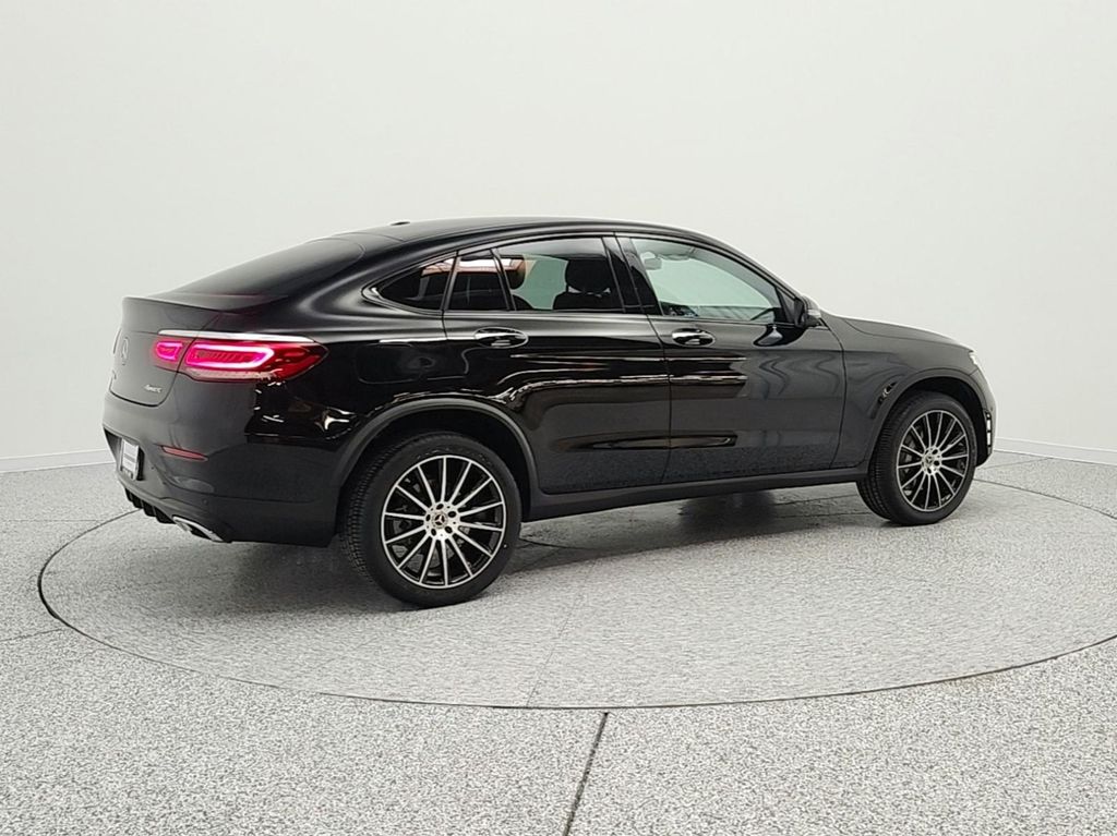 MERCEDES-BENZ GLC - 5