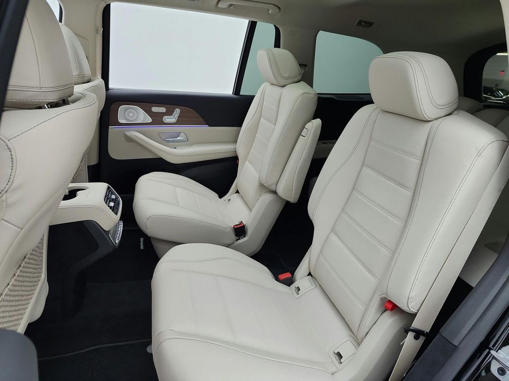صورة مصغرة 11 لـ 2026 Mercedes-BENZ GLS