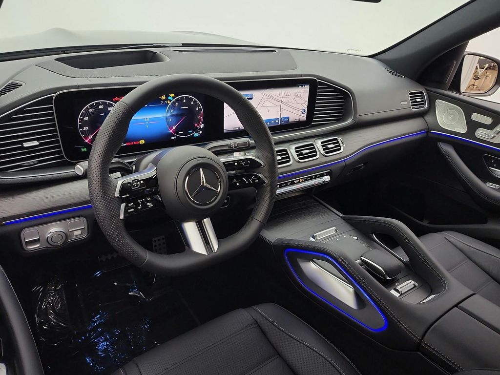 MERCEDES-BENZ GLS - 9