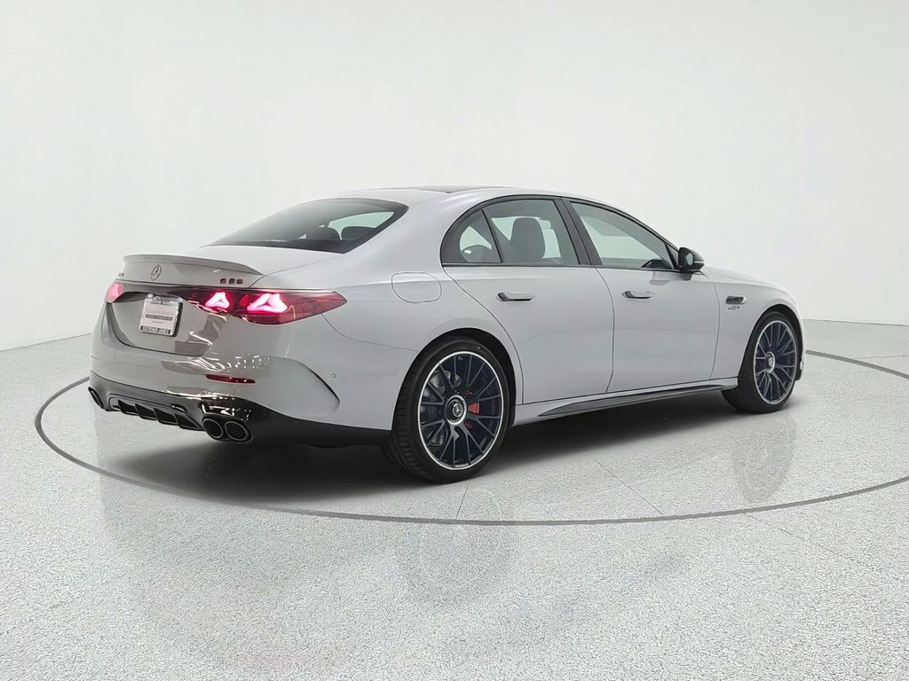 2027 Mercedes-BENZ AMG E 53 4MATIC photo 5
