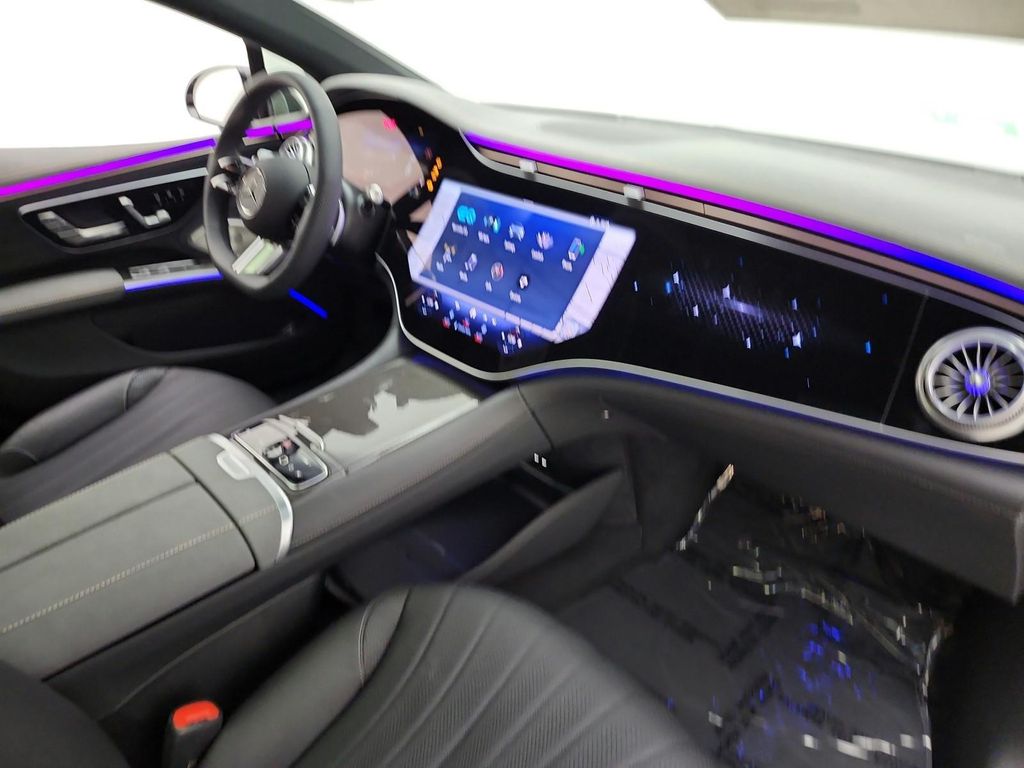 2026 Mercedes-BENZ EQS thumbnail 14
