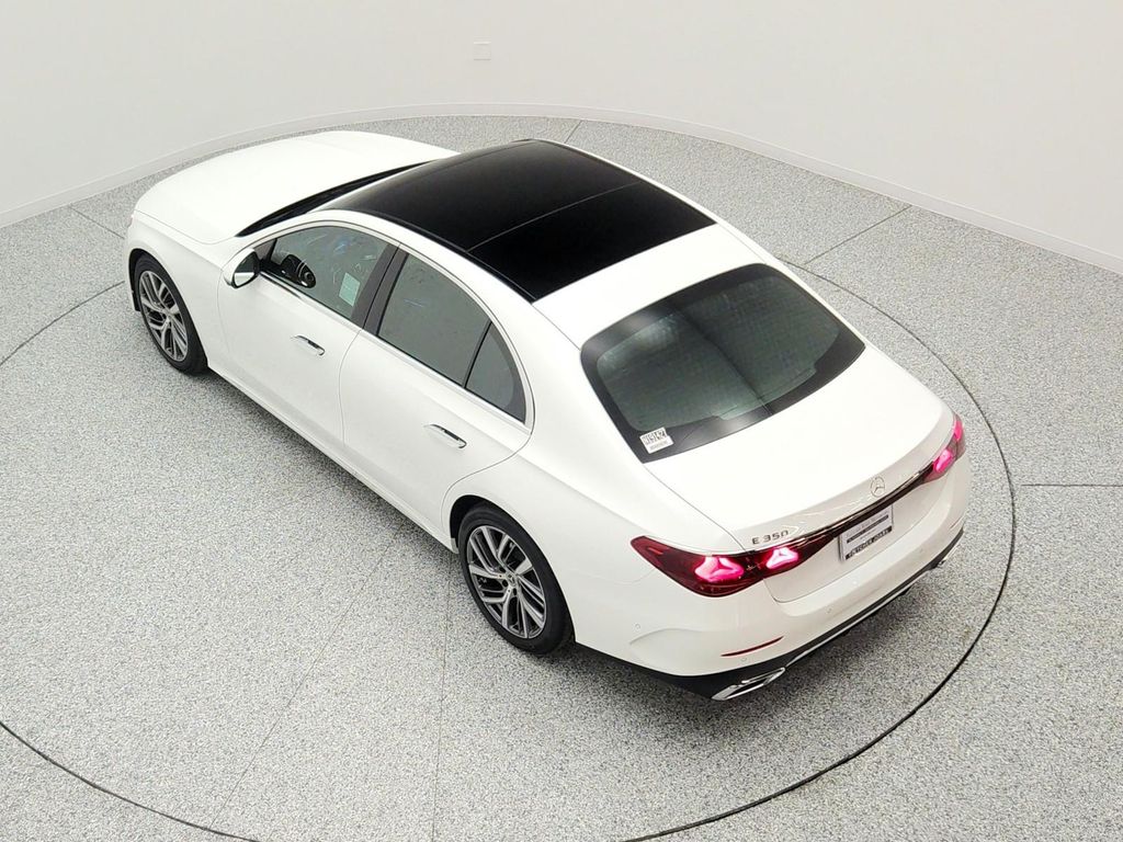 صورة مصغرة 22 لـ 2026 Mercedes-BENZ E-CLASS