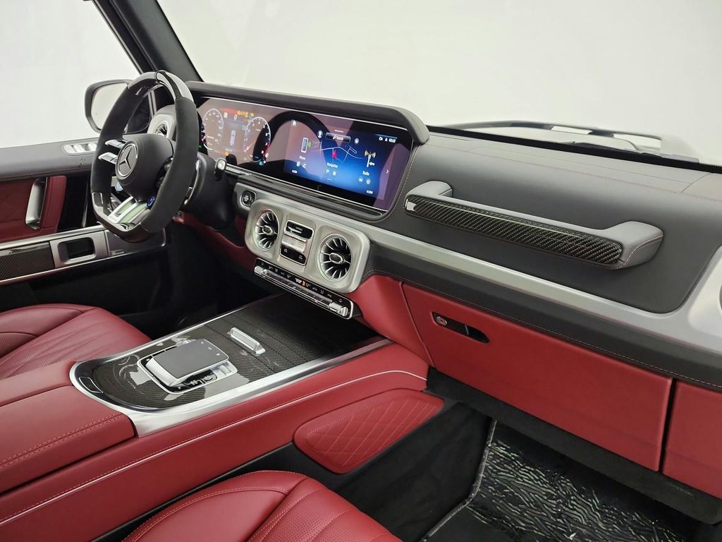 2026 Mercedes-BENZ AMG G 63 — миниатюра 15