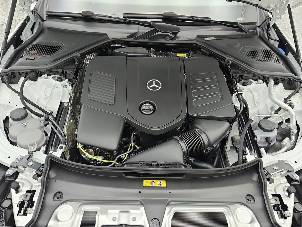 2027 Mercedes-BENZ E-CLASS 缩略图 12