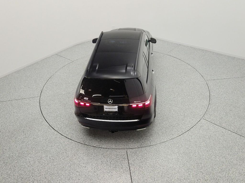 2026 Mercedes-BENZ GLS — миниатюра 14