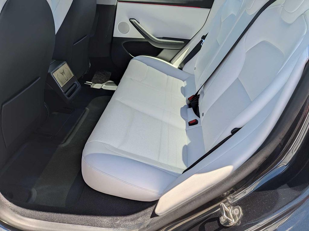 صورة مصغرة 18 لـ 2024 Tesla MODEL 3 LONG RANGE