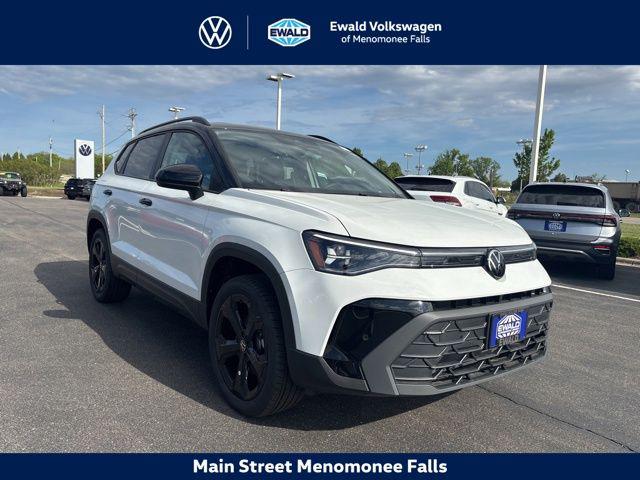 New 2026 Volkswagen Taos SE Black