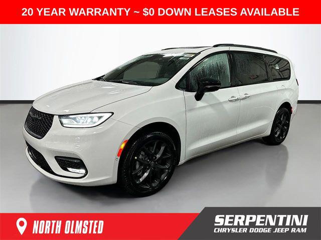 New 2026 Chrysler Pacifica Limited