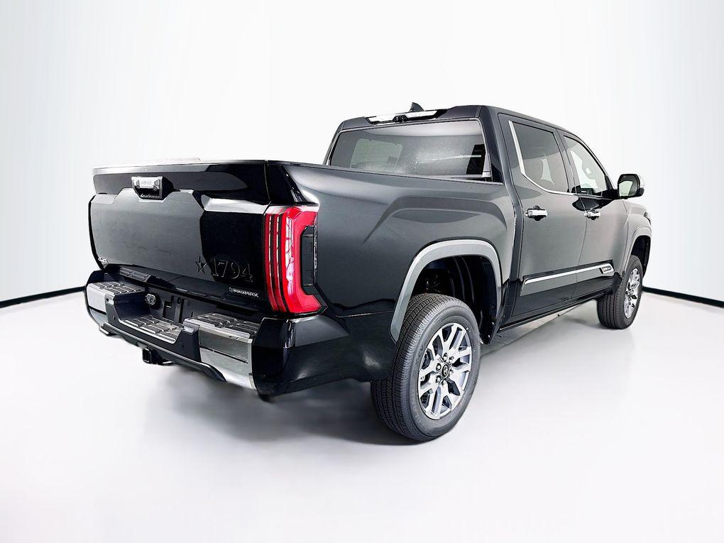 TOYOTA TUNDRA - 9