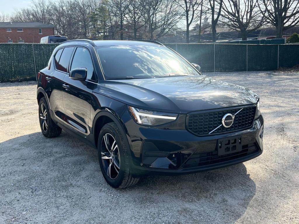 New 2026 Volvo XC40 B5 Core