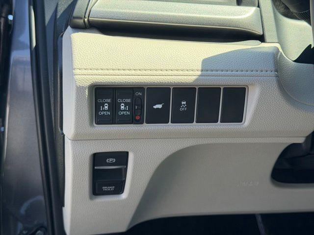 2026 Honda ODYSSEY EX-L thumbnail 21