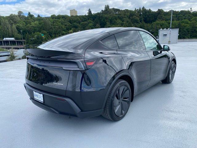 TESLA MODEL Y LONG RANGE - 7
