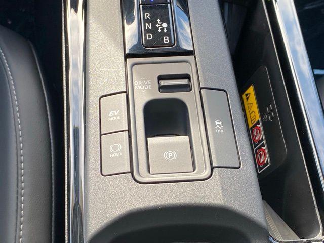 صورة مصغرة 19 لـ 2025 Toyota PRIUS XLE