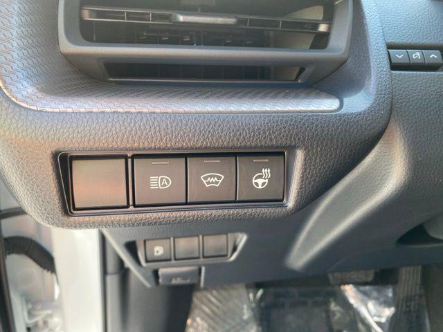صورة مصغرة 27 لـ 2025 Toyota PRIUS XLE