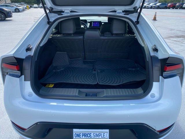 صورة مصغرة 12 لـ 2025 Toyota PRIUS XLE