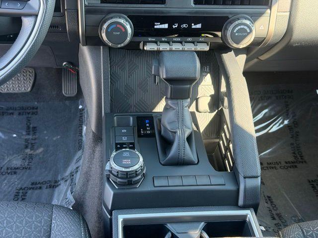 صورة مصغرة 21 لـ 2025 Toyota 4RUNNER SR5