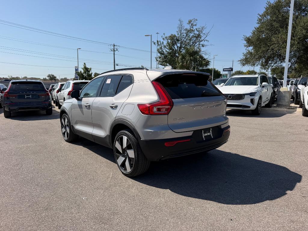 2023 Volvo XC40 RECHARGE PURE ELECTRIC TWIN ULTIMATE — фото 4