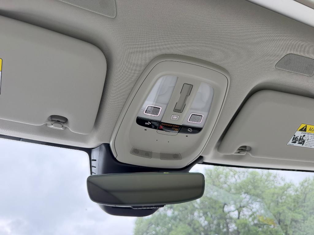 صورة مصغرة 16 لـ 2026 Volvo XC60 B5 ULTRA