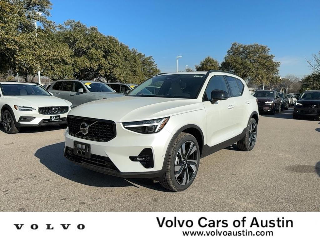 New 2026 Volvo XC40 B5 Ultra