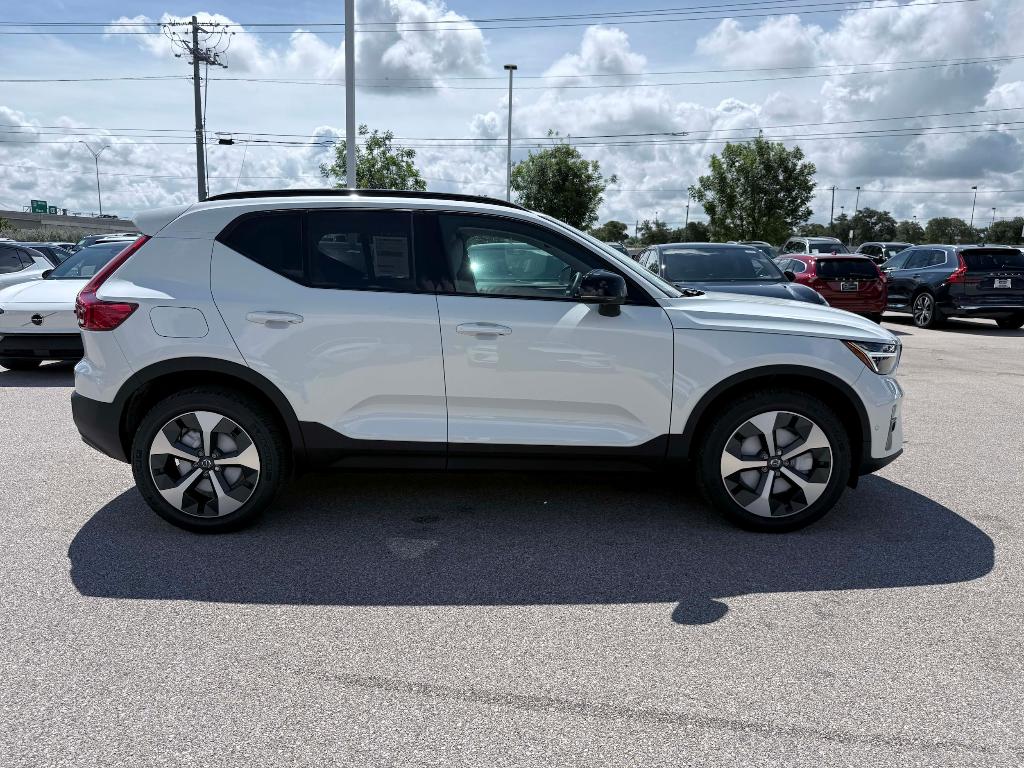 2026 Volvo XC40 B5 PLUS 照片 7