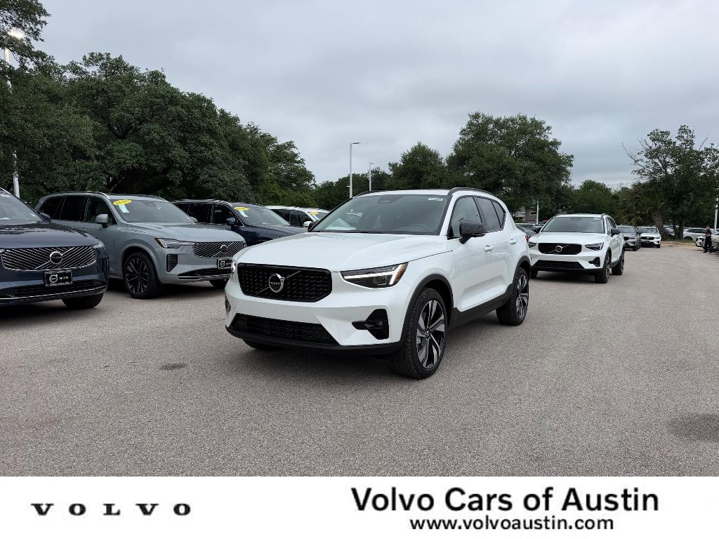 New 2026 Volvo XC40 B5 Ultra