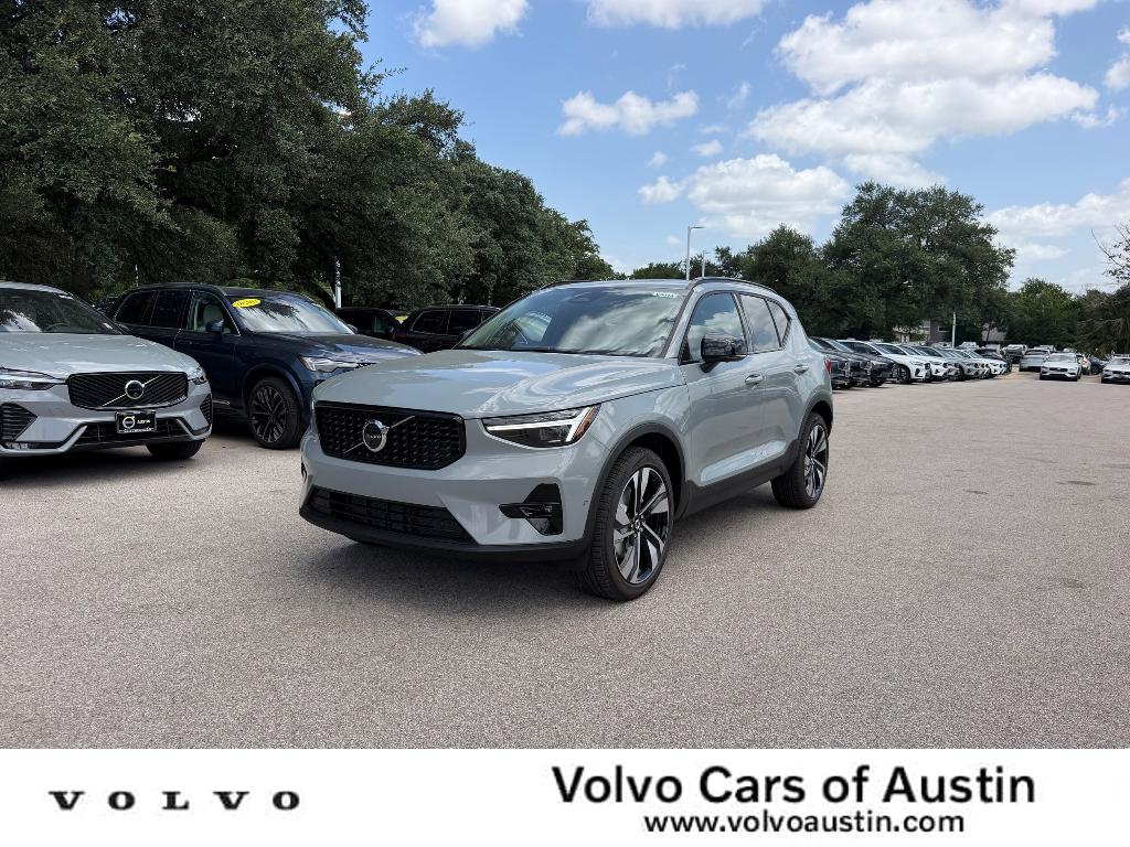 New 2026 Volvo XC40 B5 Ultra