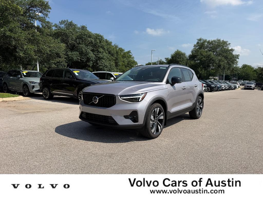 New 2026 Volvo XC40 B5 Ultra