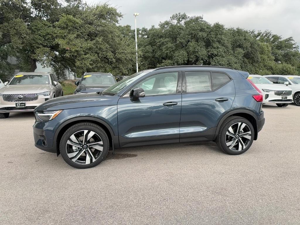 صورة 3 لـ 2026 Volvo XC40 B5 PLUS