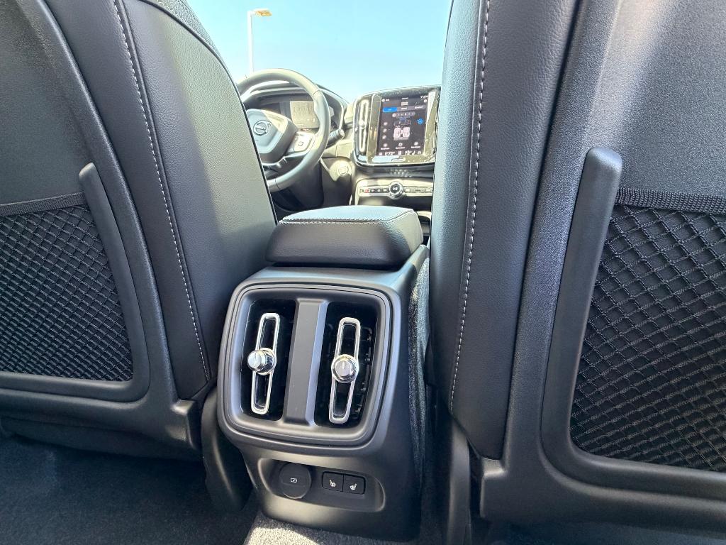 صورة مصغرة 11 لـ 2026 Volvo XC40 B5 CORE
