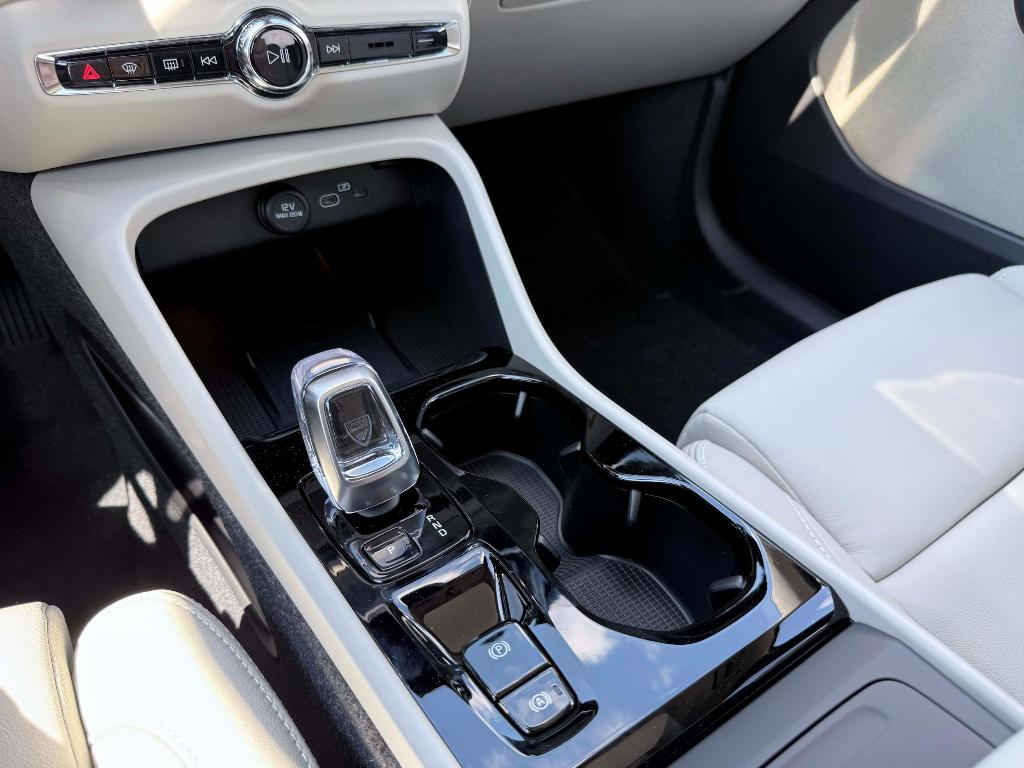 صورة مصغرة 23 لـ 2026 Volvo XC40 B5 PLUS
